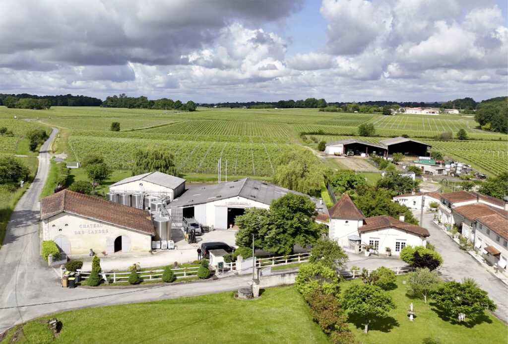 alt="Vignobles Lassagne Bordeaux vignoble rive droite"