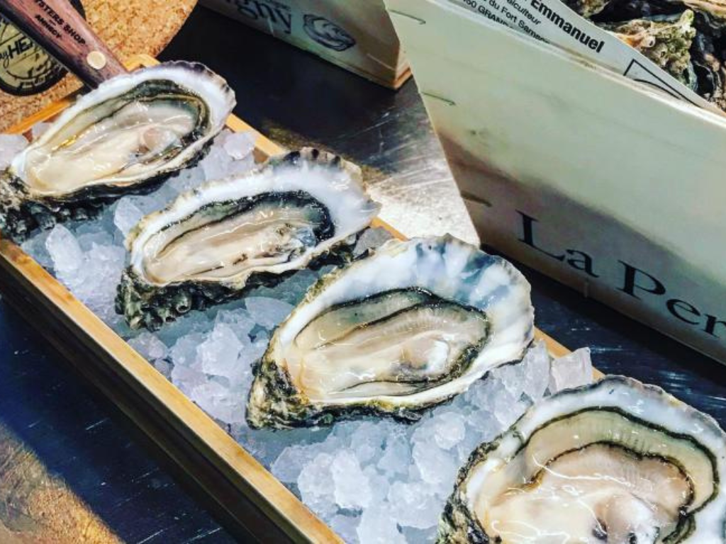 Huîtres fraîches ouvertes par Oysters Shop